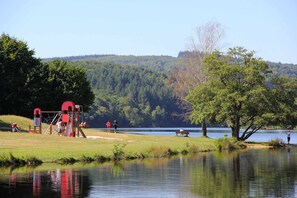 Unclassified image, 4 of 20, button - Bed and Breakfast 'Du Rez De Chaussée' with Private Terrace, Shared Garden and Wi-Fi (Bersac-sur-Rivalier)