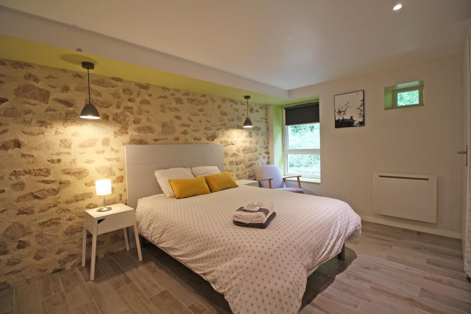 1 camera, Wi-Fi, lenzuola