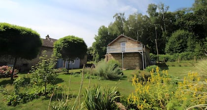 Chambre dâhĂŽtes « Du Rez De ChaussĂ©e » avec terrasse privĂ©e, jardin commun et Wi-Fi