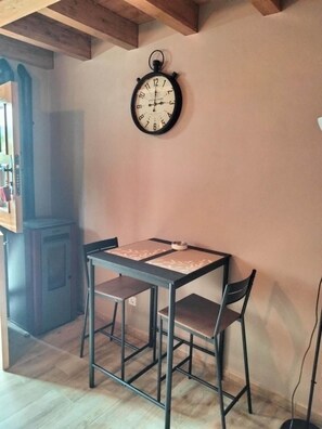 Unclassified image, 4 of 18, button - El Arniu Apartment, Nieda (Cangas de Onís)