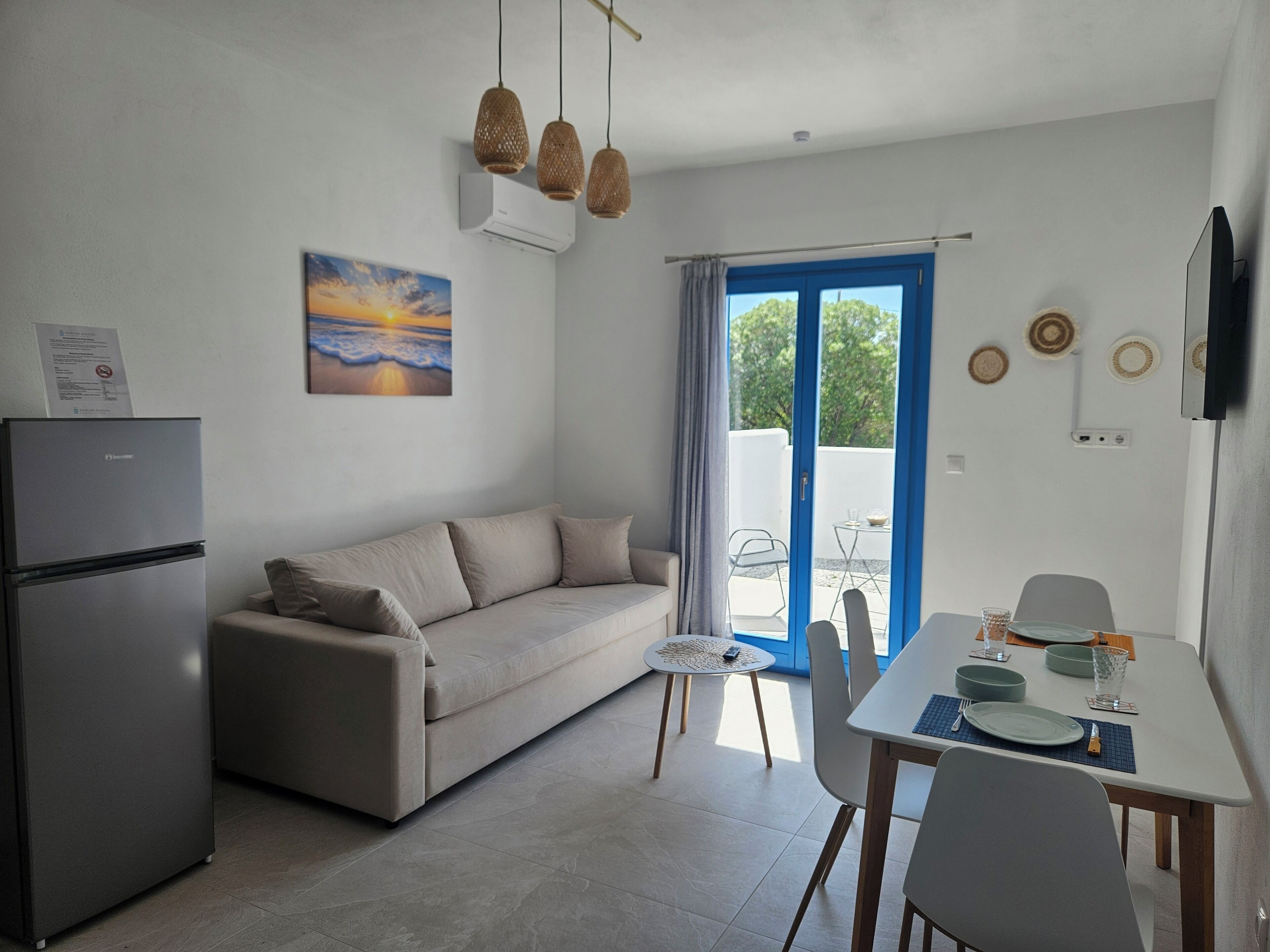 Apartment, 1 Bedroom, Courtyard View, Ground Floor | Living area