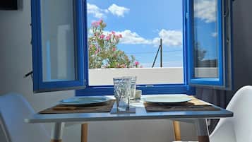 Huoneisto, 1 makuuhuone, lanai, pohjakerroksessa | Ruokasali