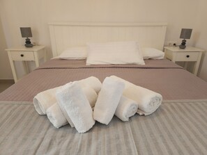Apartment, 1 Bedroom, Courtyard View, Ground Floor | Individually decorated, individually furnished, free WiFi, bed sheets - Parian Nissos Harmony Living (Paros)