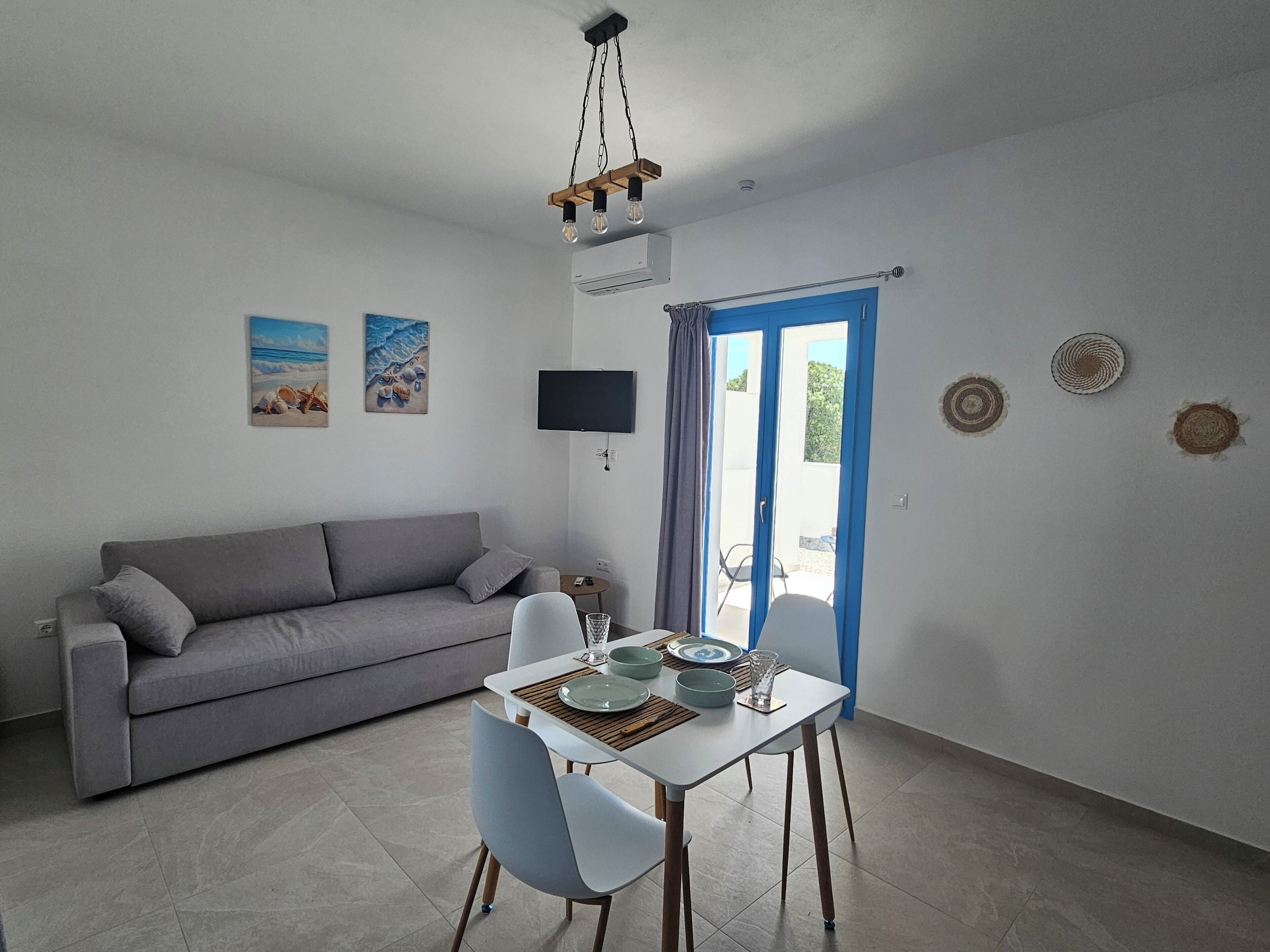 Apartment, 1 Bedroom, Balcony, Ground Floor | Living area