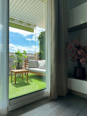 Luokittelematon kuva, 5 kautta 23, painike