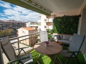 Unclassified image, 2 of 23, button - Holiday Home 'Salou Blueme' with Mountain View, Wi-Fi and Air Conditioning (Salou)