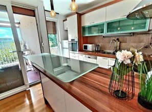 Unclassified image, 3 of 16, button - Beautiful Apartment, Walk to Beach (Split)