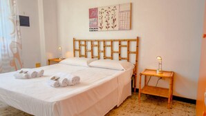 2 bedrooms, in-room safe, bed sheets