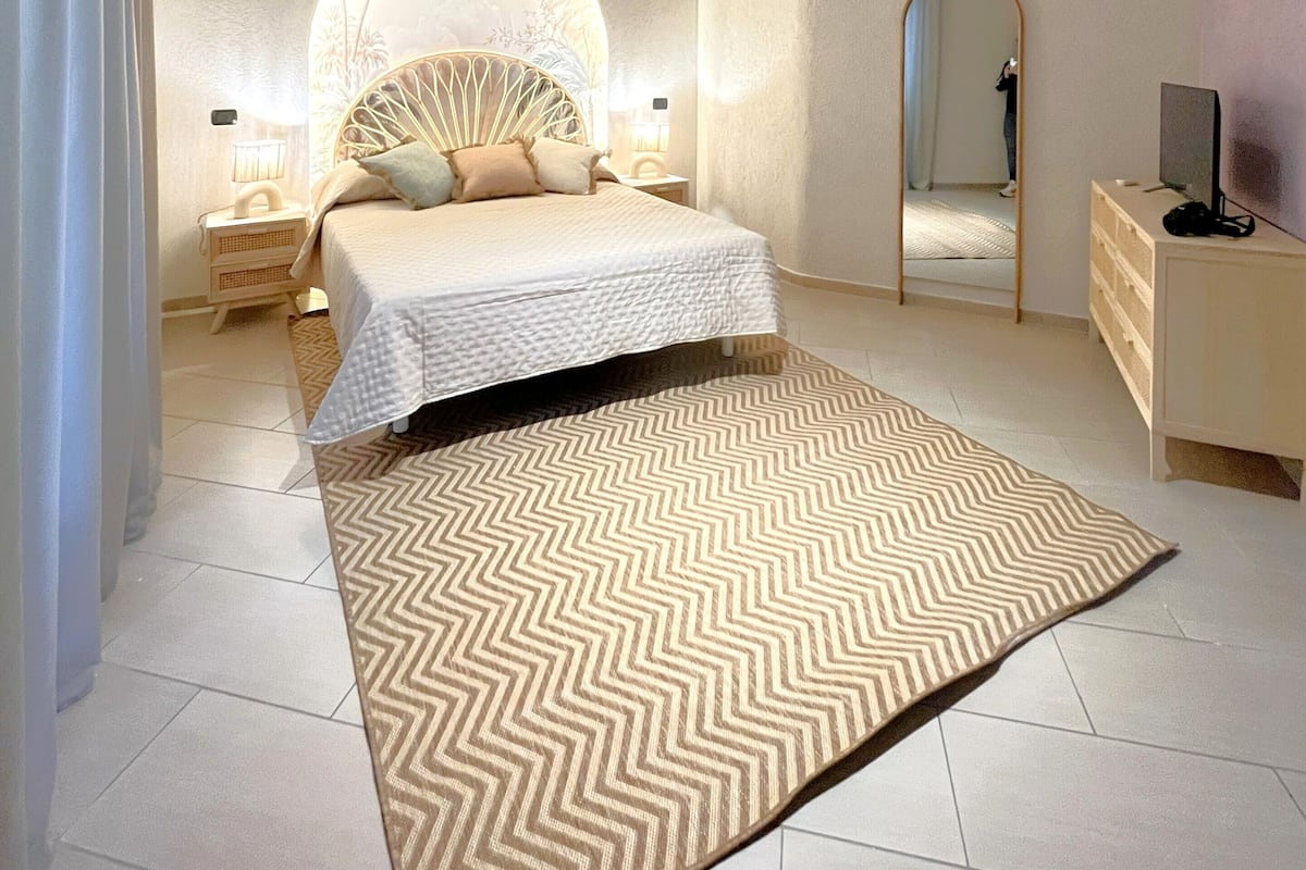 Blackout drapes, iron/ironing board, free WiFi