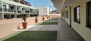 Property grounds - Stylish two-room apartment with character & balcony (Swakopmund)