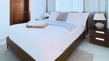 Villa, patio, uitzicht op zwembad | Een strijkplank/strijkijzer, gratis wifi