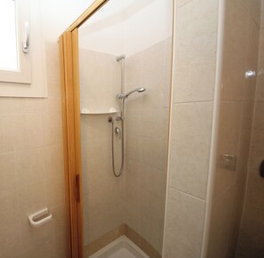 Shower - Cozy apartment near the beach in Rosolina (Rosolina Mare)
