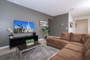 House - 5Bd Villa Pool Spa Gameroom Lazy River Solterra (Davenport)