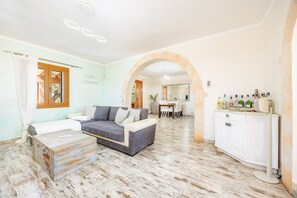 TV, fireplace - Country House 'Villa Angela' with Private Pool, Wi-Fi and Air Conditioning (Illes Balears)