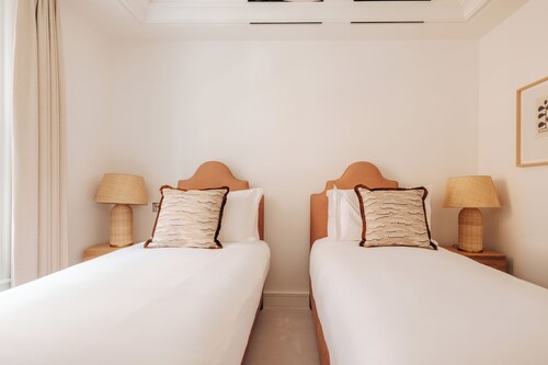 Kings Yard by Nestor