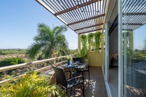 Apartment - Sleeps 6 Views Beach 1 Block Gated (Nuevo Nayarit)