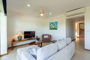 Apartment - Sleeps 6 Views Beach 1 Block Gated (Nuevo Nayarit)