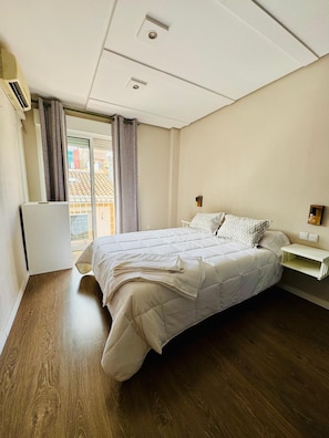 3 bedrooms, free WiFi, bed sheets, wheelchair access