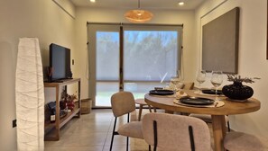 Dining - Apartment with private garden (San Carlos de Bariloche)