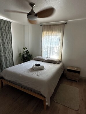 2 sovrum, resesäng, wi-fi och sängkläder