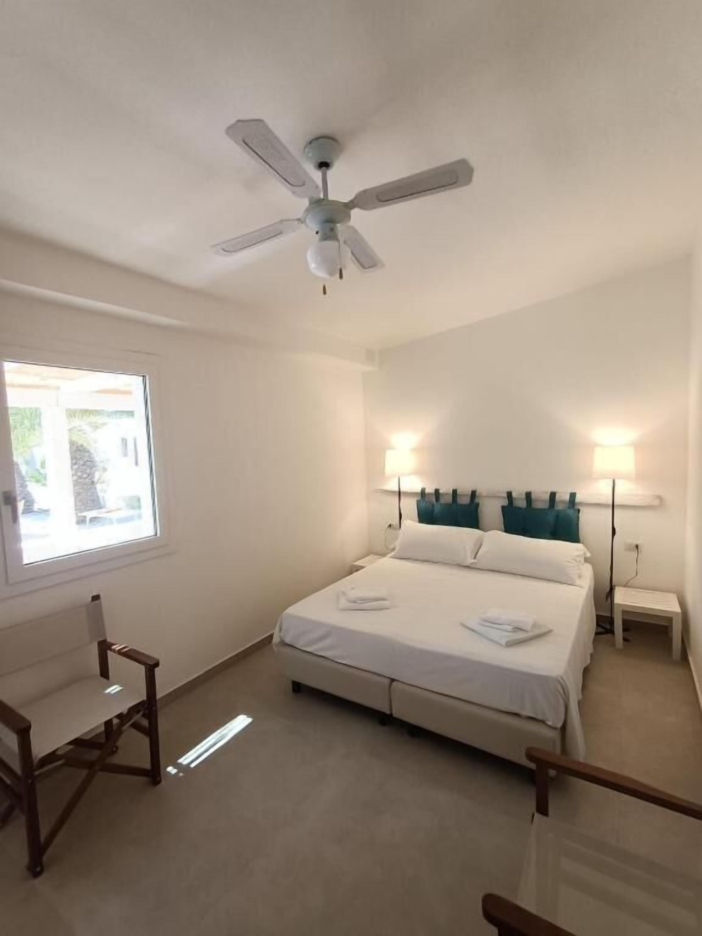 Pillowtop-bedden, een minibar, een kluis op de kamer, een bureau