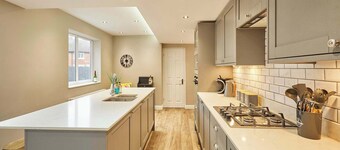 Host & Stay | Crescent House