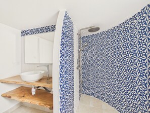 Shower, hair dryer - House for 6 with garden, near salt marshes (L'Epine)