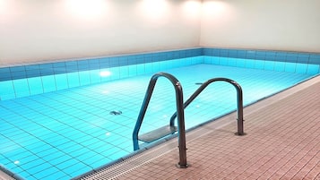 Indendørs pool, opvarmet pool