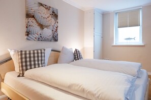 2 Schlafzimmer, Schreibtisch, kostenloses WLAN, Bettwäsche