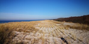 Unclassified image, 3 of 11, button - Apartment 'Ostseestrand' with Balcony, Wi-Fi and Air Conditioning (Prerow)