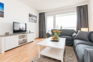 Fernseher, Stereoanlage