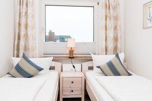 1 bedroom, free WiFi, bed sheets - Comfortable vacation apartment with balcony in Westerland (Westerland)