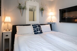 1 bedroom, free WiFi, bed sheets - Modern BeachDream vacation apartment with balcony and feel-good comfort in Westerland (Westerland)