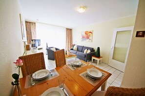 Dining - Modern vacation apartment with sauna and heated indoor pool in Westerland (Westerland)