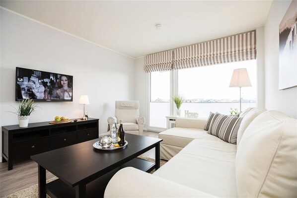 TV, stereo - Modern vacation apartment with sauna and heated indoor pool in Westerland (Westerland)