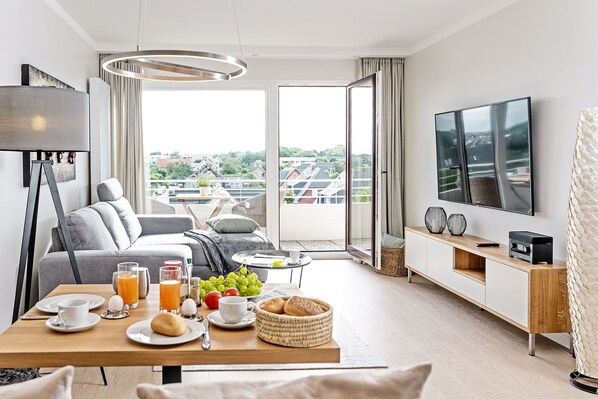 TV, stereo - Modern vacation apartment with sauna and heated indoor pool in Westerland (Westerland)