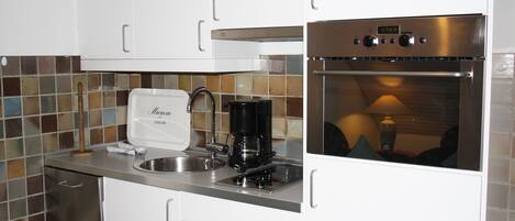 冰箱、烤箱、炉灶、洗碗机