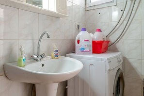 Douche, serviettes fournies