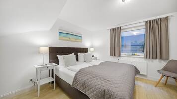 2 室のベッドルーム、WiFi (無料)、ベッドシーツ