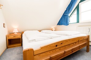 2 bedrooms, free WiFi, bed sheets - Cozy vacation apartment on the 1st floor in a quiet location in Wenningstedt (Wenningstedt)