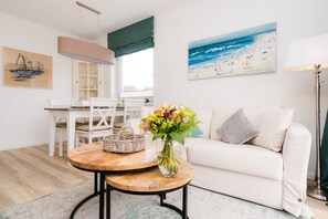 Fernseher, Stereoanlage