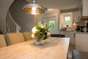 Dining - Modern vacation home with its own sauna, whirlpool bath and terrace (Tinnum)