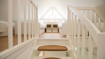 4 bedrooms, free WiFi, bed sheets