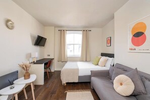 ห้องจูเนียร์สวีท, เตียงใหญ่ 1 เตียง, ห้องน้ำส่วนตัว, วิวเมือง