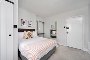 Standard Double Room, 1 Double Bed, Private Bathroom | In-room safe, iron/ironing board, free WiFi
