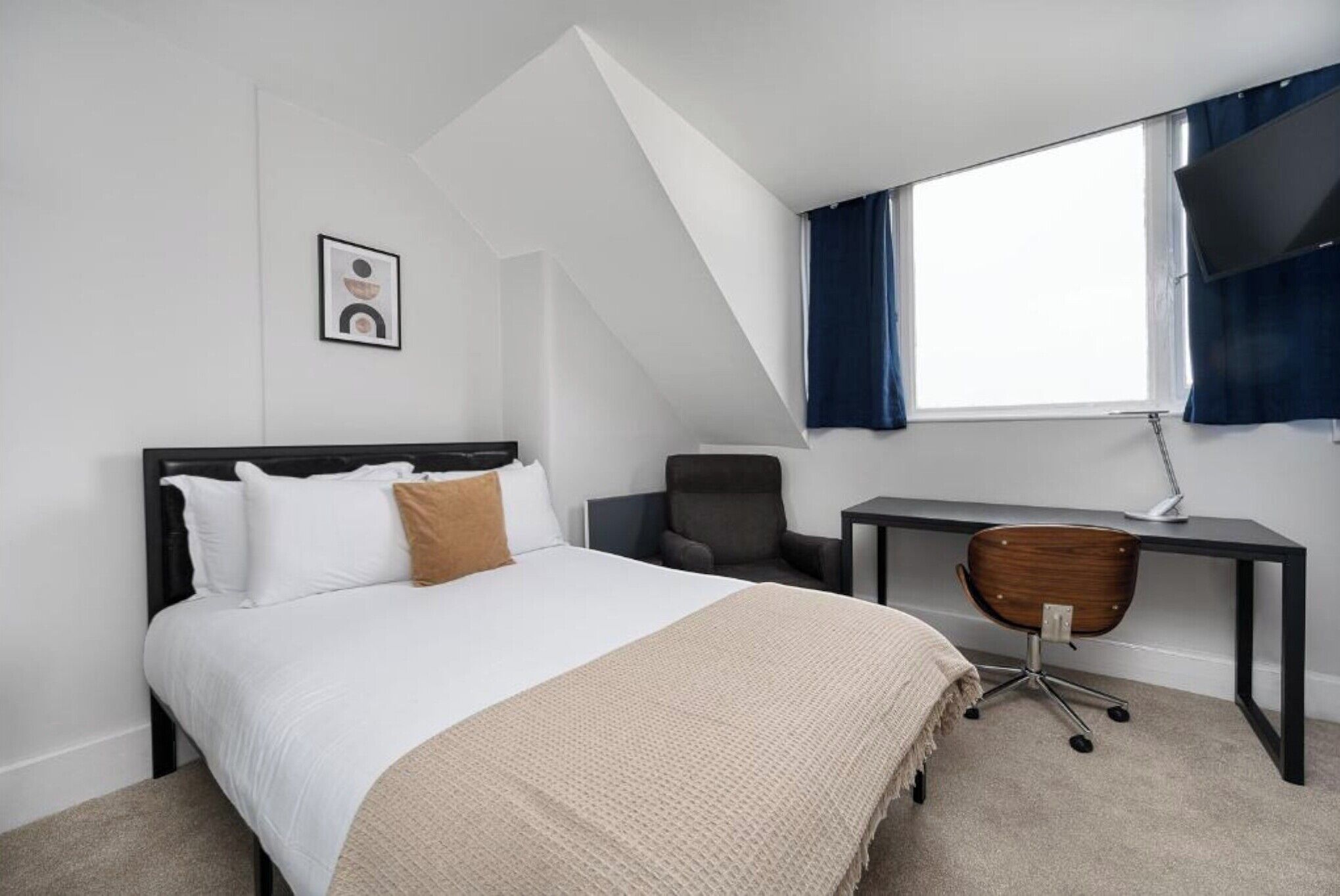 Habitación doble superior, 1 cama doble, baño privado, vistas a la ciudad