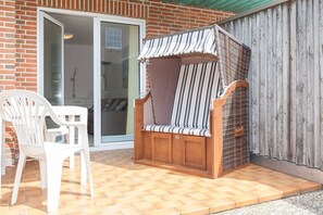 Terrace/patio - Cozy 2-room apartment on the ground floor in Westerland (Westerland)