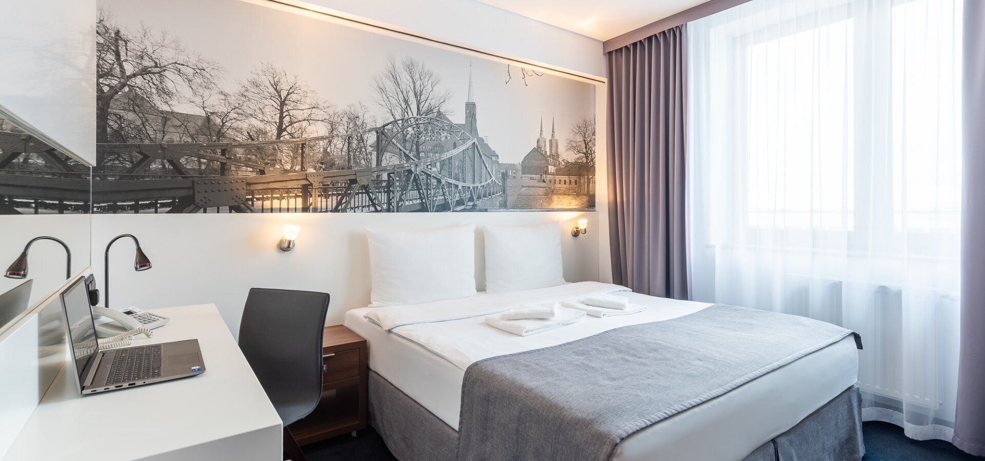 Desk, laptop workspace, free WiFi, wheelchair access