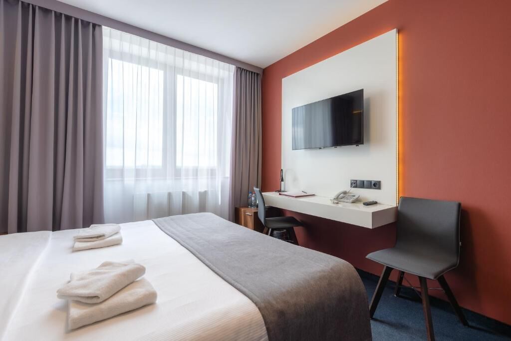 Desk, laptop workspace, free WiFi, wheelchair access