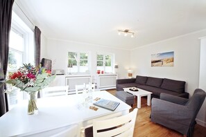 Fernseher, Stereoanlage